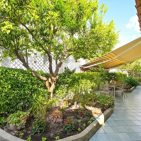 Apartment Ischian Escape- Vintage Bath And Lush Nature *