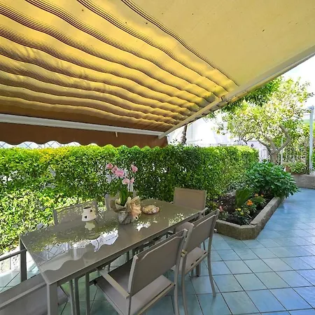 Apartment Ischian Escape- Vintage Bath And Lush Nature