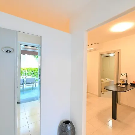 Ischian Escape- Vintage Bath And Lush Nature Apartment *