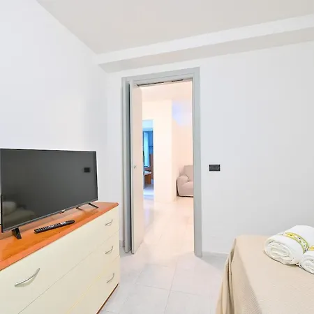 Apartment Ischian Escape- Vintage Bath And Lush Nature *