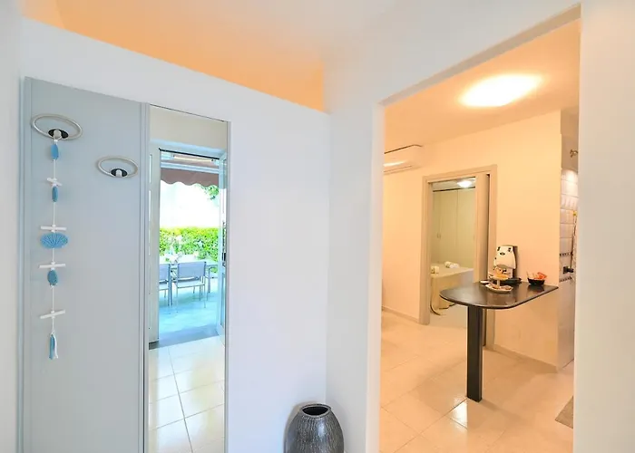 Ischian Escape- Vintage Bath And Lush Nature Apartamento *